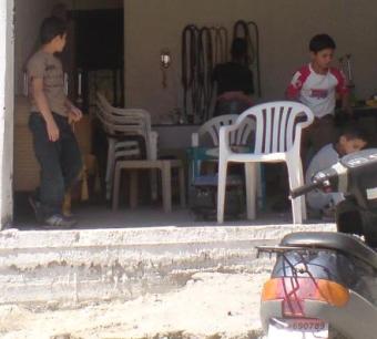 ماذا يوقف شبابنا عن الأراكيل ليتجهوا نحو الأنشطة الرياضية والفنية؟