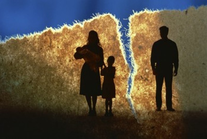 رغم الصورة البغيضة للطلاق إلّا أنّه يبقى حلّاً أخيراً حينما تنعدم الحلول الأخرى