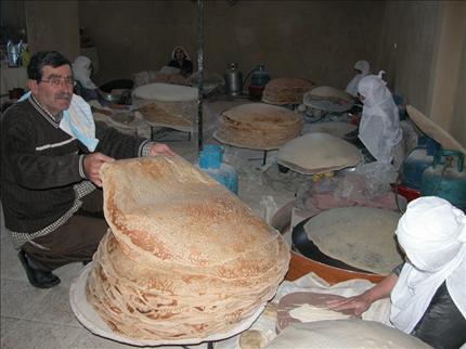 داخل أحد مخابر الصاج في حاصبيا («السفير»)
