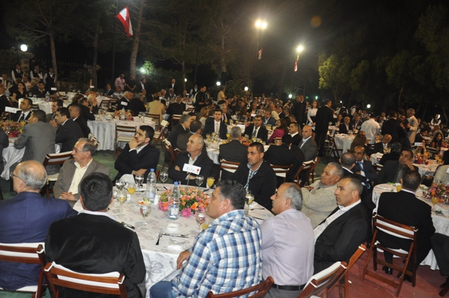 من الحضور