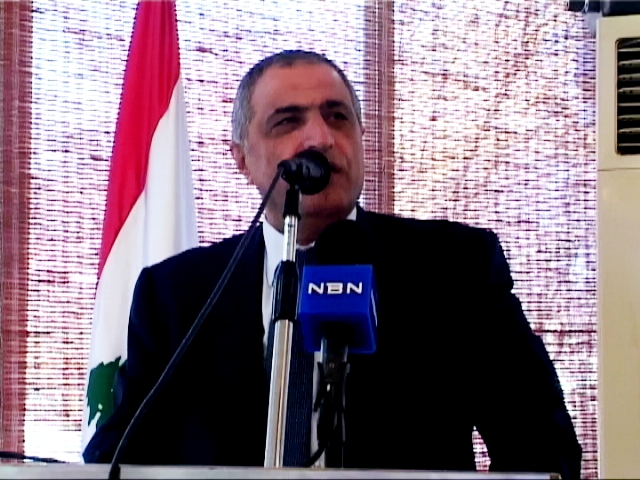شبعا تكرّم مدير مدرستها الرسمية المربّي يحيى علي