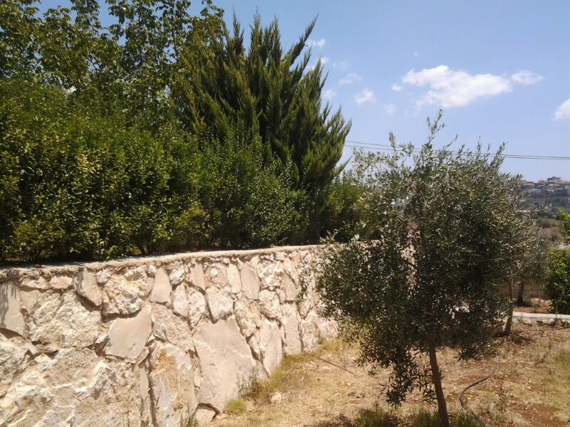 قطعة أرض بمكان مميز في الخيام معروضة للبيع