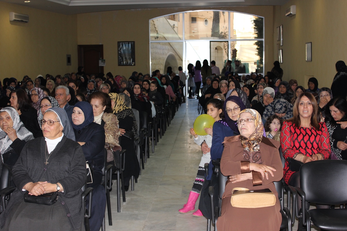 احتفالية عيد الأم التي أقامها مركز محمد طويل الخيري الاجتماعي وجمعية سيدات الخيام للتنمية