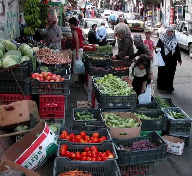 ارتفاع الأسعار يفاقم من أعباء المواطنين في النبطية (عدنان طباجة)