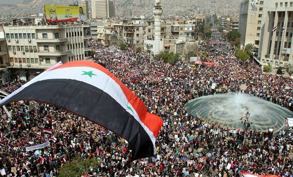 أبكتنا غزة دماً، وبللت دمشق مآقينا دموعاً وحزن، عيون الشام هما، ومن قلبهما القدس، بين فلسطين والشام توزعت قلوبنا، وتمزقت مشاعرنا، دعاؤ
