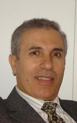 الأستاذ عزت رشيدي (عضو المجلس البلدي في الخيام وفي نادي الخيام الثقافي الإجتماعي)