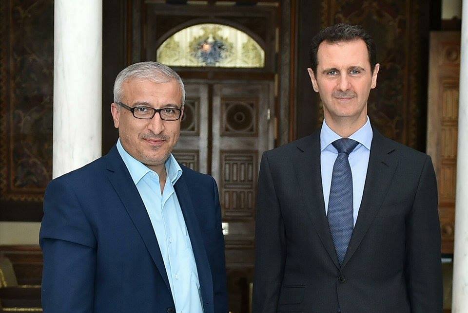 المخرج، إبن الخيام المهندس رضا قشمر، في صورة تذكارية مع الرئيس بشّار الأسد