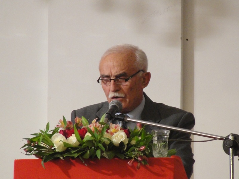 الكاتب والمؤرخ غالب سليقه، عضو في المجلس المذهبي لطائفة الموحدين الدروز (عن منطقة حاصبيا) والمدير السابق لمدرسة الفرديس الرسمية لمدة 44 ع�
