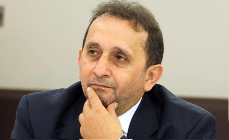 الإعلامي نبيل هيثم: القوات تحاول الإيحاء انها هي وعون في مركب واحد، الى جانب الحريري وتبني على هذا الحلف آمالا وطموحات مستقبلية