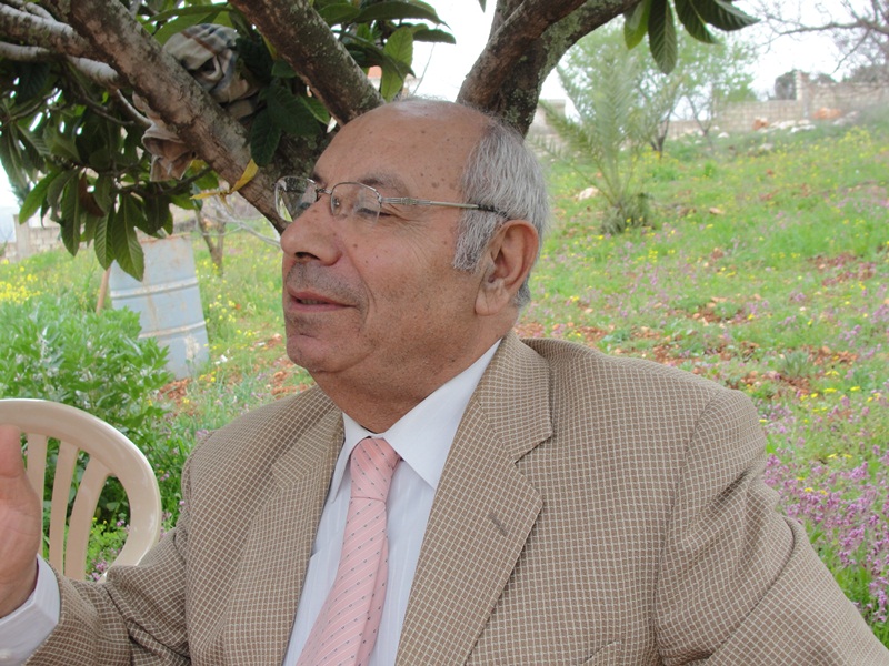 المرحوم المربي الأستاذ عبد الأمير مهنا