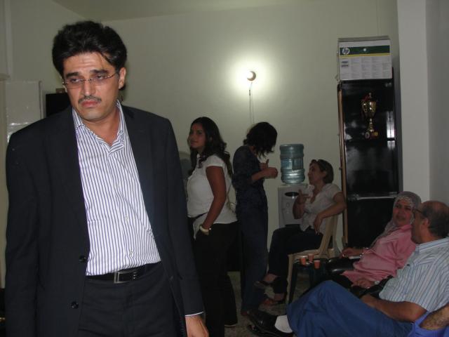 الأستاذ خليل ادريس هل سيستمر في المواقف التي اختارها أم أنها مجرّد فقاقيع هواء تعوّدنا عليها وهذا ما ستكشفه لنا الأيام القادمة