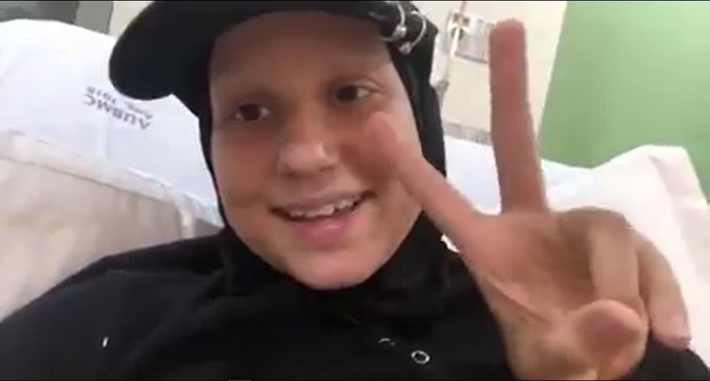 خضعت زينب السيد علي لعلاجات طويلة، وآلام لا تُعد ولا تُحصى، ومع هذا ظلت تمتلك هذه الروح المرحة
