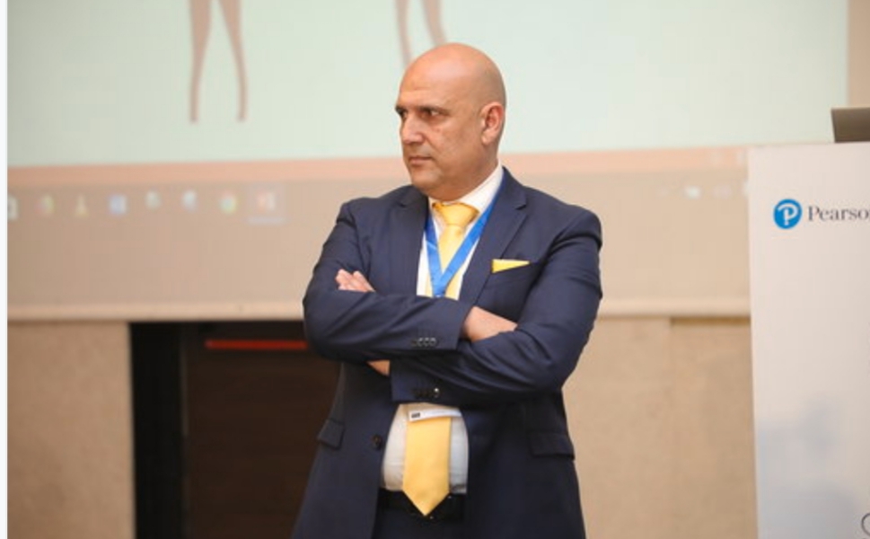 أستاذ في علم الاجتماع شادي مشنتف
