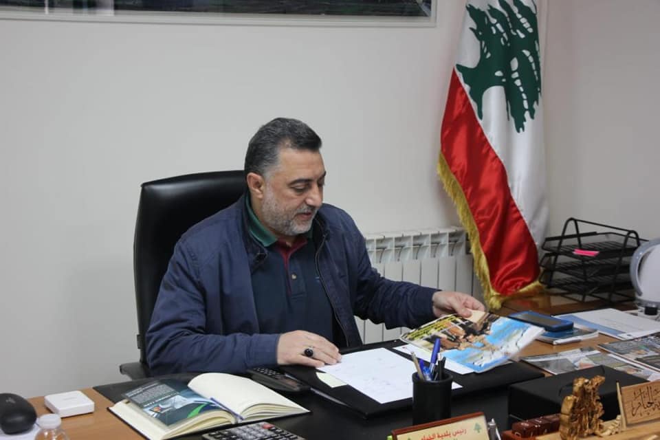 رئيس البلدية المهندس عدنان عليان.. أصدر تعميم المنصة مستبقاً بيوم واحد اجتماع المجلس البلدي ومصراً على تهميشه