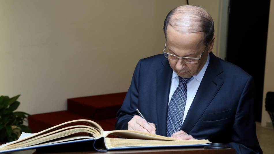 يصر عون على توقيع أحد الملحقات وهو ما سيعطي الإتفاق طابعاً بأنه اتفاقية مع العدو (دالاتي ونهرا)