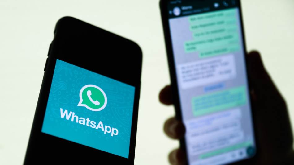 واتساب يخطط لمنح خيارٍ آخر تعديل الرسائل المرسلة (Getty)