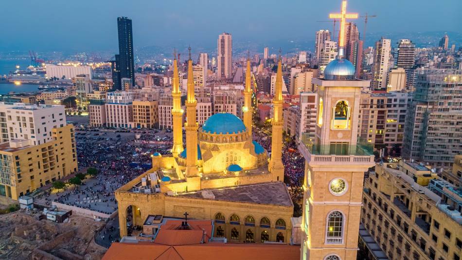اكّد السنة عند كل اسنحقاق التزامهم بالكيانية اللبنانية (getty)