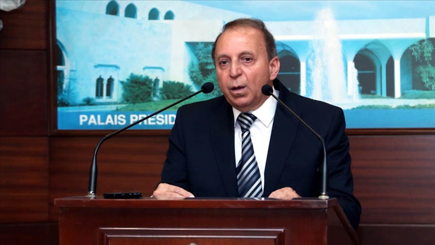 الوزير عصام شرف الدين