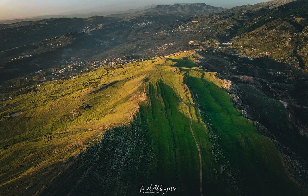من صفحة المصوِّر كميل الريّس
