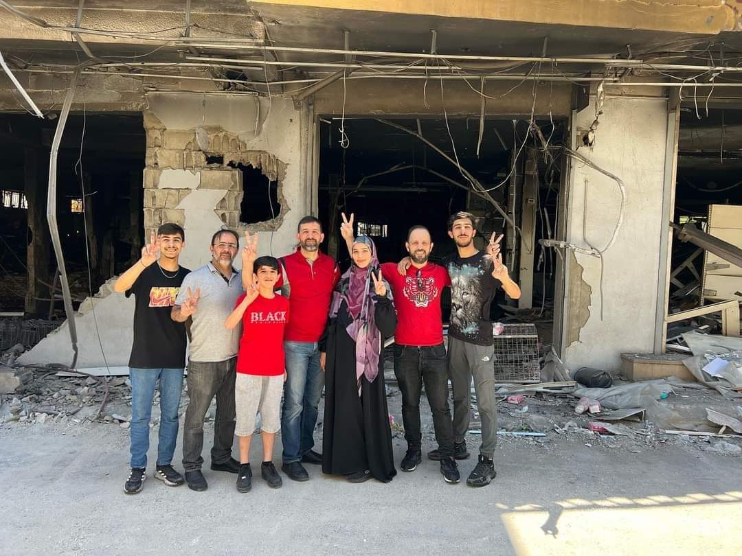 هذا حقد يقضي العمر في صاروخ او في طلقة بندقية وله حساب مع الخيام دفعه عنا جميعا ابو نعيم وعائلته