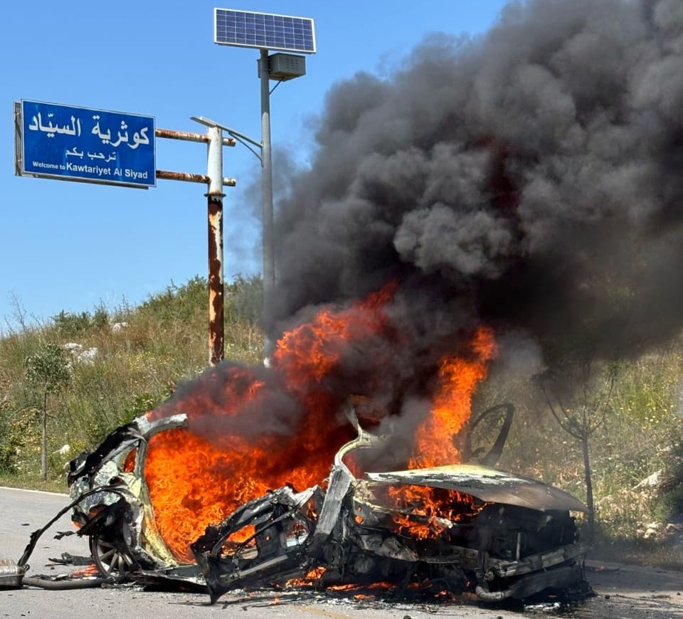 اصابة مواطنين جراء استهداف العدو لسيارة بين كوثرية السياد والشرقية