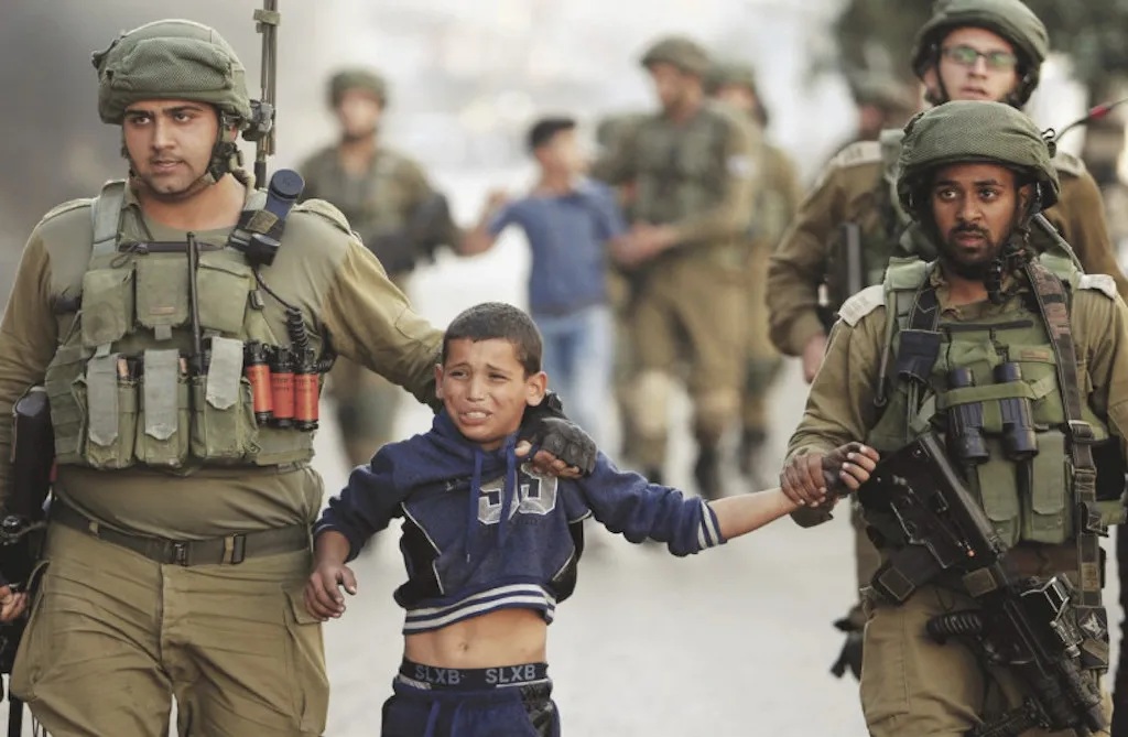 منذ عام 1948، لم يتوقّف العدو الصهيوني عن انتهاك حقوق الفلسطينيين، وتوسيع استيطانه، وفرض الحصار، وارتكاب الاعتداءات المتكرّرة