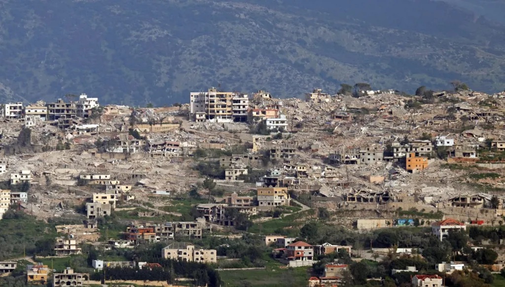 مدينة الخيام، مثال حيّ لمعنى الشر والخطيئة الذي يمثله الكيان من خلال سياساته الإجرامية والتدميرية (أ ف ب)